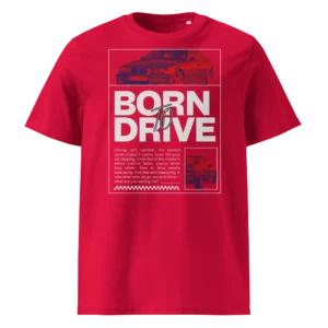Punase t-särgi põhipilt (särgi kujundus) „Born To Drive BMW E36 M3 graafiline kujundus filtriga töödeldud punase BMW E36 M3 esivaatega ja suure slogani tekstiga.“ Ülemine suur autopilt „Filtriga töödeldud BMW E30 M3 esivaade punastes toonides mustal taustal.“ Alumine väike autopilt „Filtriga töödeldud BMW E30 M3 tagantvaade parema nurga alt punastes toonides.“