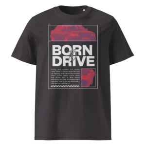 Tumehalli, antratsiit tooniga orgaanilisest puuvillast T-särk Born To Drive disainiga, millel on filtriga töödeldud Audi S4 Avant pilt, suur slogani tekst ja väike lisapilt all paremal.