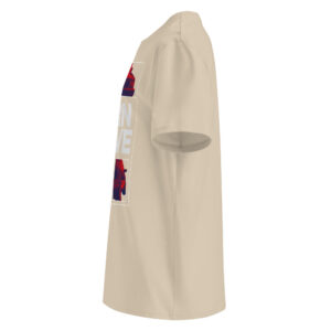 Külgvaade vasakult beeži värvi unisex t-särgist, millel on natuke näha esikülje disaini ja mõnda tähte sloganist Born To Drive