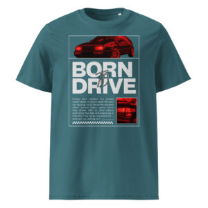 Rohekas Born To Drive t-särgi disain punase filtriga VW Corrado II generatsioonist (1995), ülaosas esiosa ja külgvaade, all suur tekst “Born To Drive” ning kõrval detailipilt Corrado ikoonilisest tagaosast.